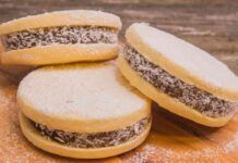 Biscotti ripieni con cocco e cioccolato