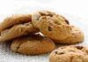 Biscotto inzuppo cioccolato nocciole