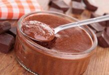 Da quando a merenda mangio pure il budino al cioccolato la dieta non mi pesa più: la versione chia 4.2 ha solo 40 kcal! Budino di chia e cioccolato 4.2