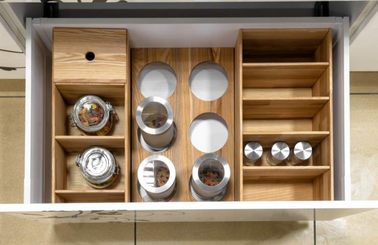 Cassetto pulito e ordinato della cucina Ricetta Sprint