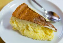 Cheesecake alla frutta sciroppata