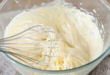 La crema chantilly mi veniva sempre male ma da quando ho trovato questa ricetta faccio sempre un figurone! Crema chantilly