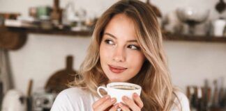 Donna caffè