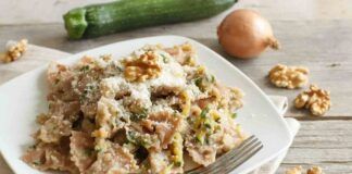 Farfalle con zucchine taleggio e noci