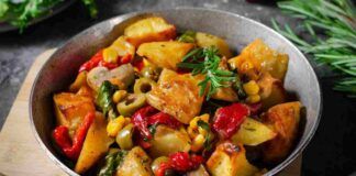 Padellata di patate, peperoni e funghi