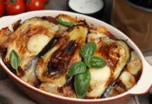 La domenica sera faccio la versione super light della parmigiana, l’olio e la besciamella le melanzane non lo vedono proprio, gusto e bontà senza paragoni Parmigiana di melanzane senza besciamella Ricetta Sprint