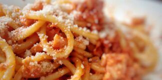 Pasta all'amatriciana romana- RicettaSprint