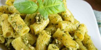 Rigatoni al pesto di cacio e zucchine