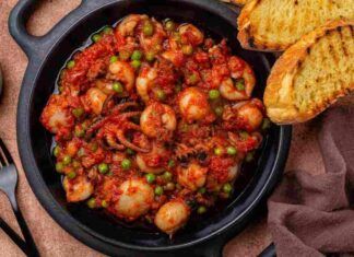 Seppie con piselli e pomodoro