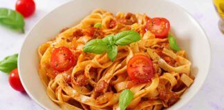 Tagliatelle tonno e pomodoro - RicettaSprint