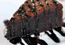 Torta al cioccolato cuore morbido - RicettaSprint