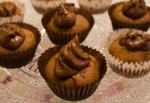 Nutella fuori e dentro, queste tortine sono super golose, almeno la domenica mi concedo lo sgarro Tortine ala Nutella Ricetta Sprint