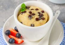 Lascia stare il solito yogurt per merenda, il dietologo mi fa preparare questi tortini con meno di 200 kcal in 5 minuti! Tortini di yogurt in friggitrice ad aria