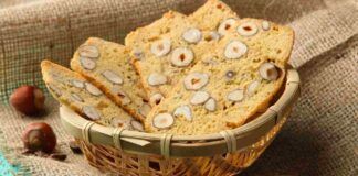 Biscotti croccanti alle nocciole e albumi RicettaSprint