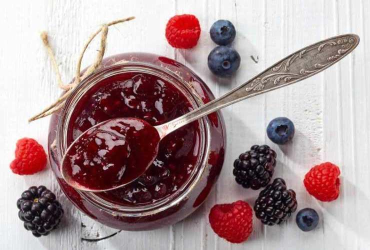 Biscotti ripieni di marmellata con cioccolato RicettaSprint