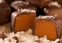 Questi a tavola fanno la loro figura, io li chiamo bon bon 4.0 con mele e cioccolato, una delizia non avanza mai! Bon bon 4.0 con mele e cioccolato