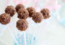 Cake pop al cioccolato e mandorle - RicettaSprint