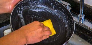 Come lavare le padella unte e sporche RicettaSprint