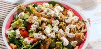 Insalata pollo avocado cetriolo feta RicettaSprint