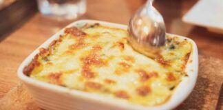 Lasagna di spinaci, tutto a crudo.