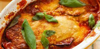 Parmigiana di melanzane con salsicce e provola RicettaSprint