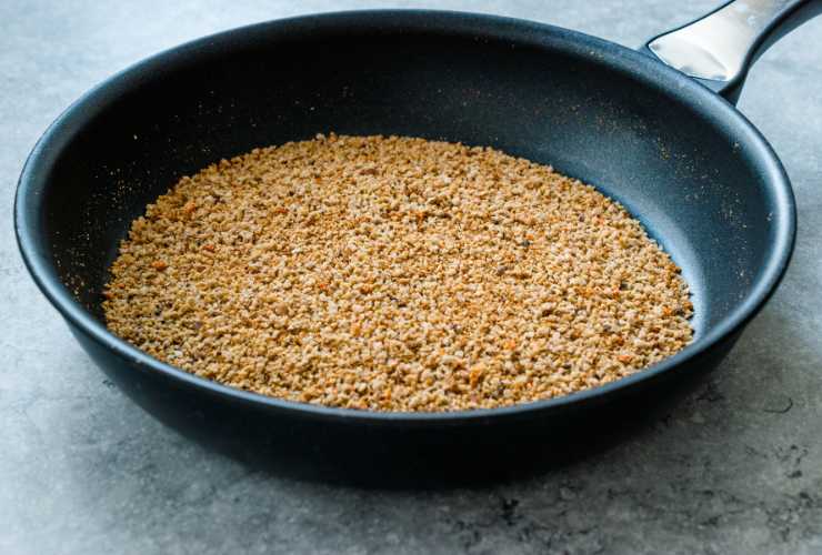 Pasta ca muddica atturrara alla siciliana - RicettaSprint