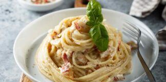 Pasta cacio pepe e guanciale