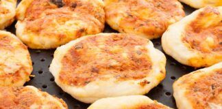 Pizzetta rossa del panificio - RicettaSprint