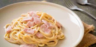 Spaghetti dei bambini, il piatto preferito dai miei figli, poco più della pasta dei cornuti, ma ci metto meno tempo, wow