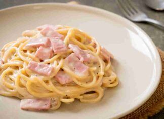 Spaghetti dei bambini, il piatto preferito dai miei figli, poco più della pasta dei cornuti, ma ci metto meno tempo, wow
