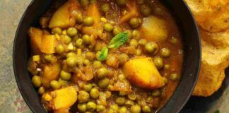 Spezzatino di patate e piselli e pancetta