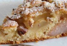 Non faccio la torta di mele perché ho solo pere mature, ma l’impasto è lo stesso, aggiungo della granella di nocciole e ho fatto bingo Torta di pere e granella di nocciole
