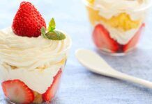 Torta in bicchiere con panna e fragole Ricetta Sprint