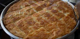 Torta salata ripiena di uova sode formaggi RicettaSprint