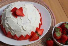 Zuccotto di colomba alle fragole