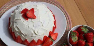 Zuccotto di colomba alle fragole
