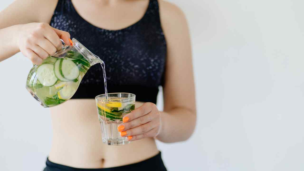 Acqua detox per gambe perfette - RicettaSprint
