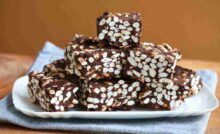 Barrette cioccolato e riso soffiato - RicettaSprint
