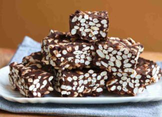 Barrette cioccolato e riso soffiato - RicettaSprint