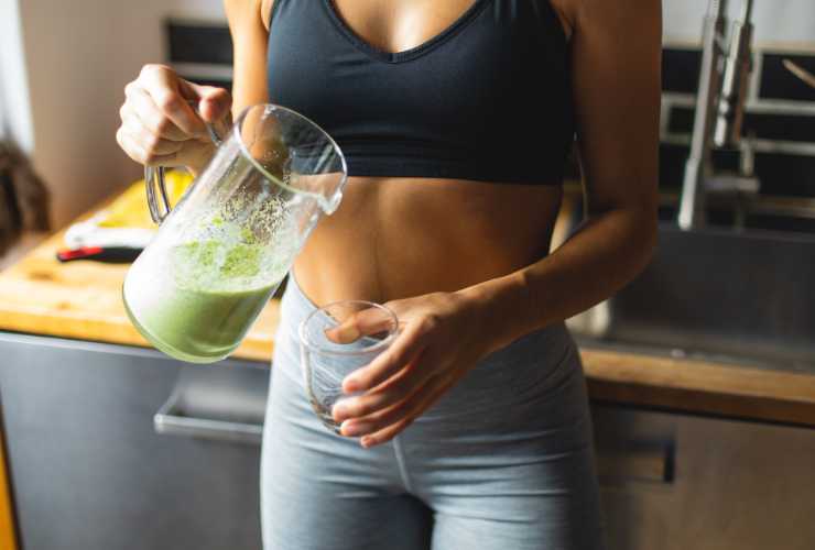 Bevanda detox dopo il weekend - RicettaSprint