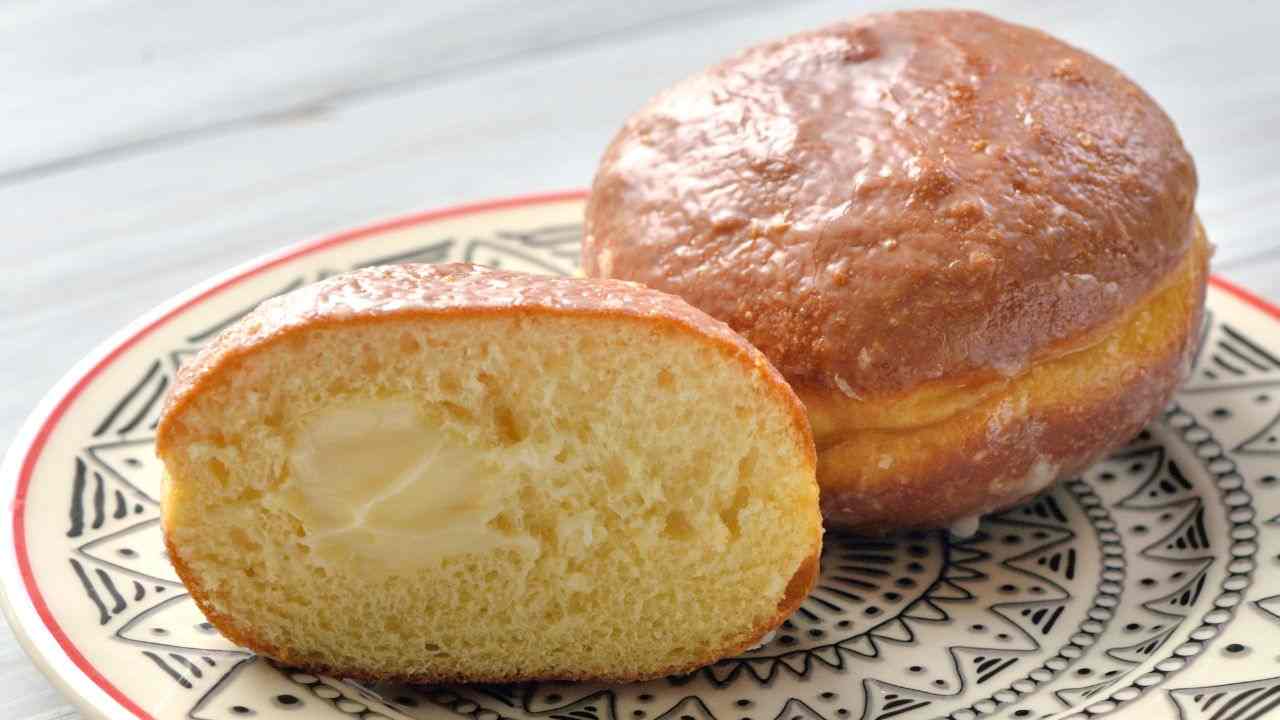 Brioche ripiene alla crema