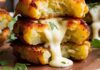 Burger di patate ripieni di formaggio - RicettaSprint