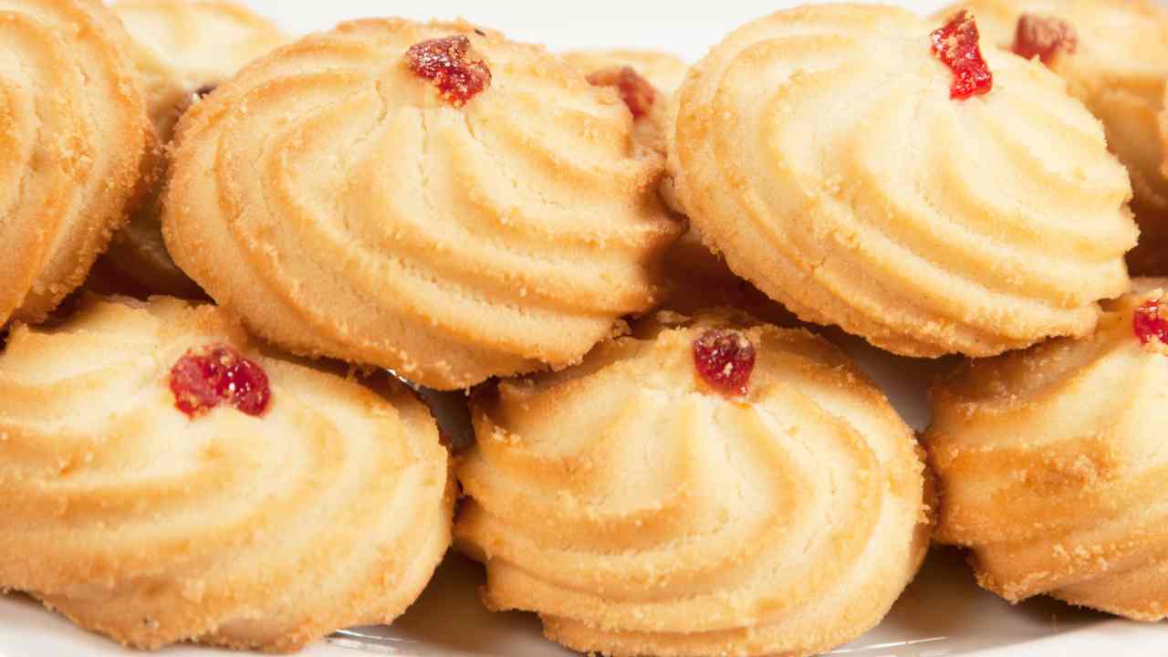 Biscottini di pasta frolla alla panna RicettaSprint