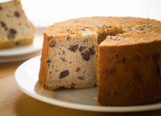 Ciambellone alle nocciole