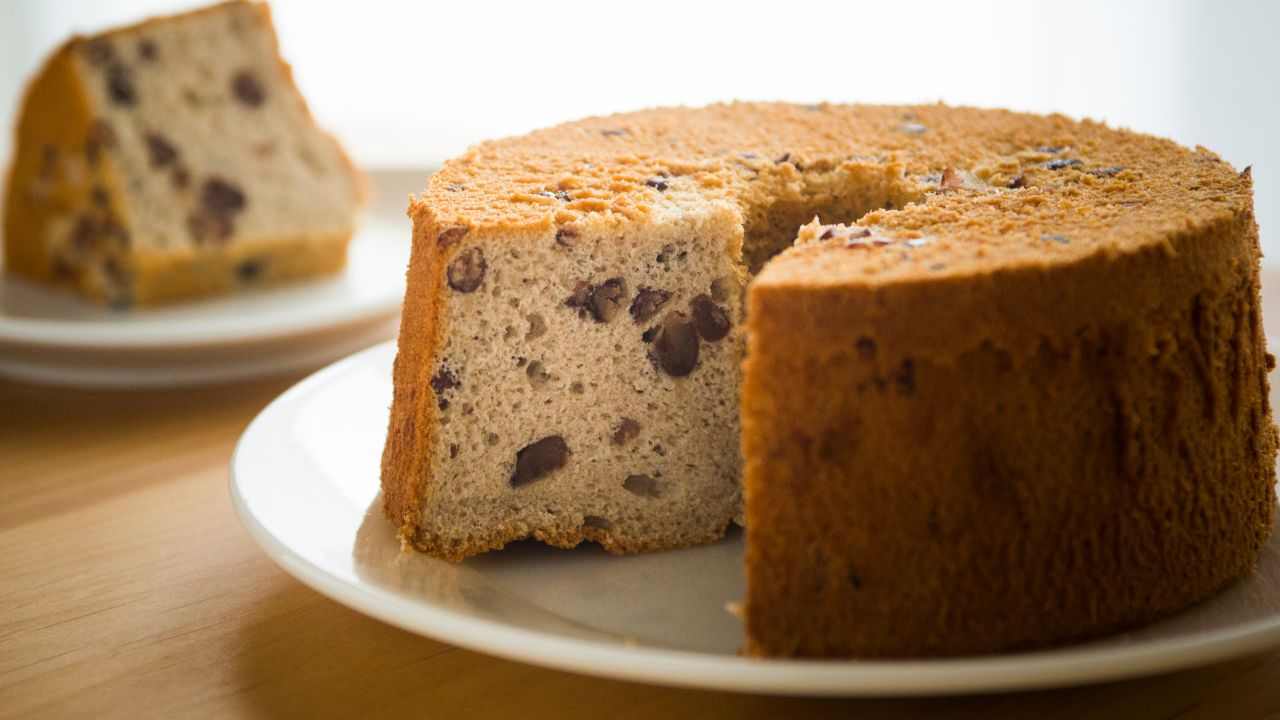 Ciambellone alle nocciole