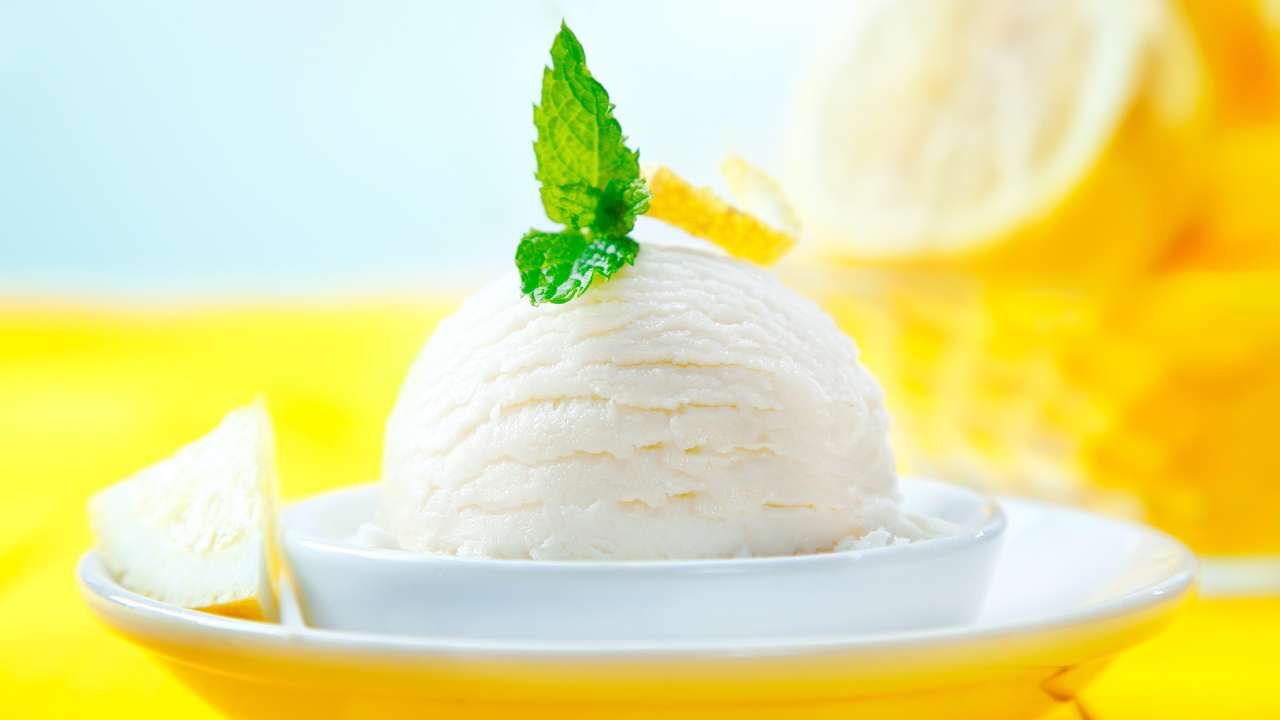 Come fare la spuma a limone