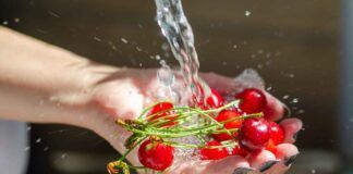Come lavare le ciliegie - RicettaSprint