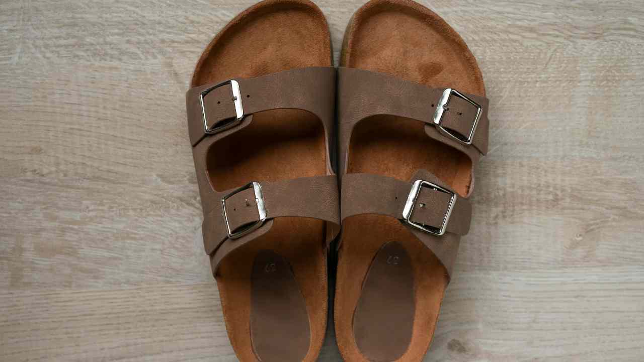 Come pulire alla perfezione i sandali RicettaSprint