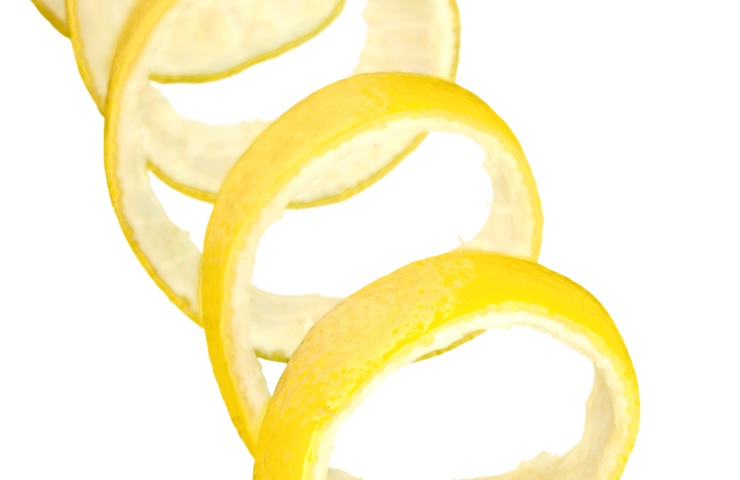 Buccia di limone a coriandolo