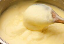 Ormai la faccio solo così: doso a cucchiaio, mescolo e in 10 minuti ho una crema pasticcera da urlo! Crema pasticcera al cucchiaio